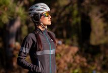 Dicas de segurança essenciais para ciclistas urbanos.