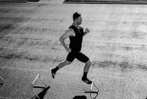 Roupa de corrida masculina: como montar um look completo para treinar o ano todo?