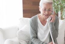 Dicas de telefone para idosos: conheça aparelhos especiais