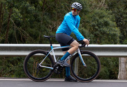 Corta Vento: para que serve e como escolher o ideal (Impermeável vs. Resistente)