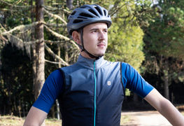 Por que o corta vento é o item mais versátil do guarda-roupa esportivo?