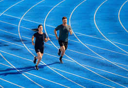 Short de corrida feminino: como escolher para longão (bolso, forro e conforto)