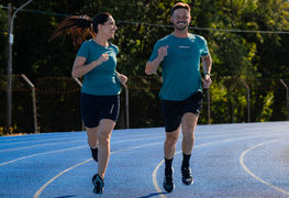 Camiseta dry fit para correr: o que observar no tecido?