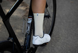 Meia de ciclismo masculina: o que muda na ventilação, compressão e ajuste?