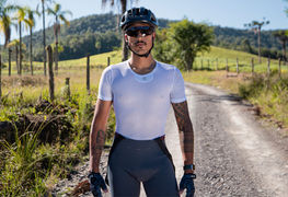 Camiseta térmica no ciclismo: baselayer na prática (calor x isolamento)