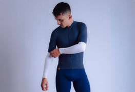 Manguito para ciclismo: proteção contra frio, vento e sol sem trocar a camisa