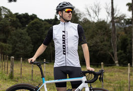 Colete ciclismo: quando usar e como combinar com corta vento (camadas)