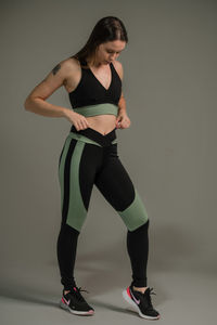 Calça Legging Com Listras nas Coxas