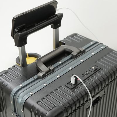 Vista lateral da mala