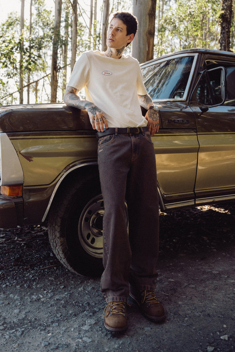 Baggy Dirty Brown Focca Hype em editorial