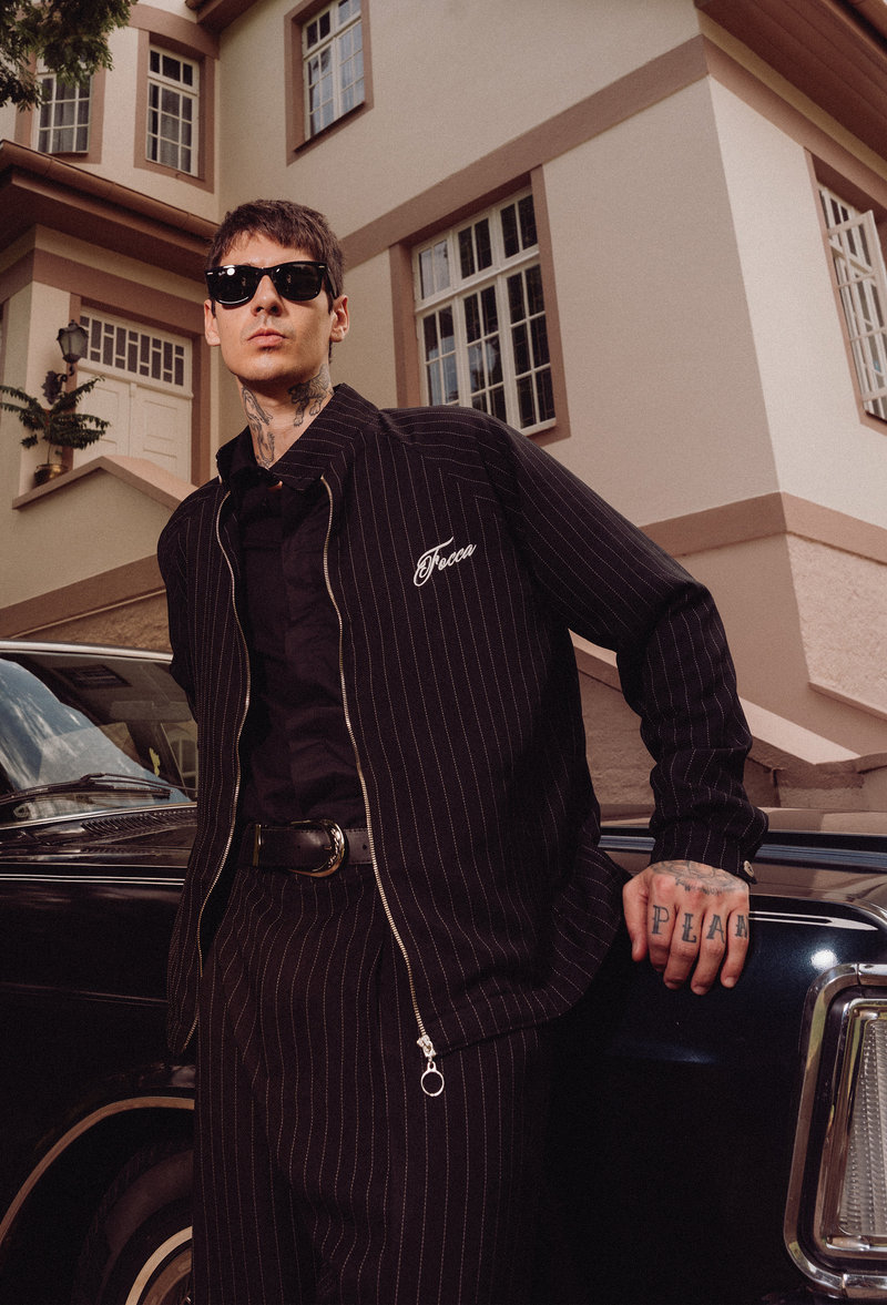 Jaqueta Risca de Giz Focca Hype em editorial