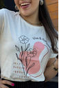 T-Shirt Viva e floresça - Off