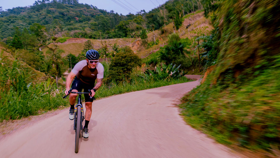 Banner Comer Menos Nem Sempre Emagrece: O Que Todo Ciclista Precisa Saber