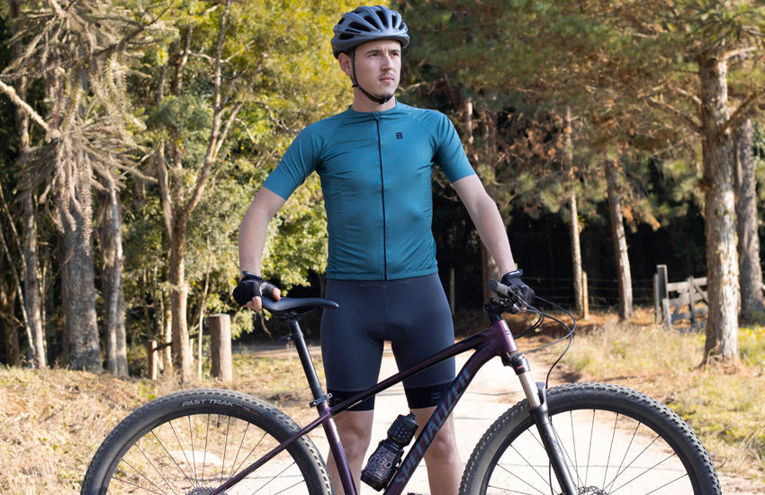Banner A importância da escolha certa da camiseta de ciclismo para seu conforto