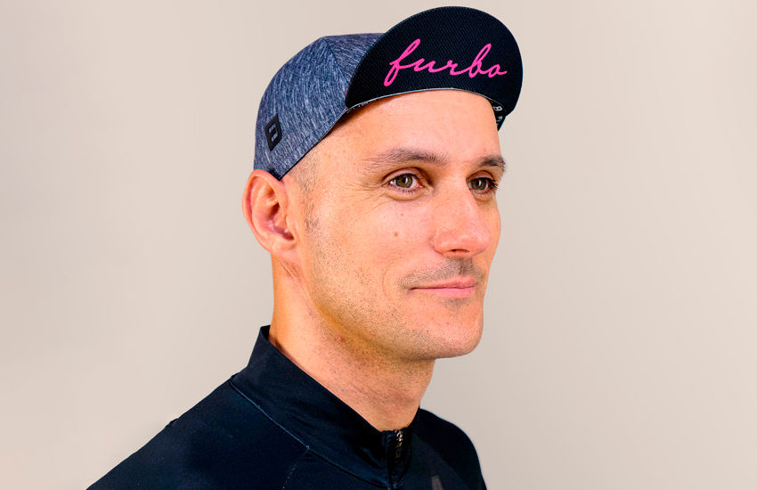 Banner Cap Ciclismo Concept da Furbo: Inovação e Estilo para o Ciclista Urbano