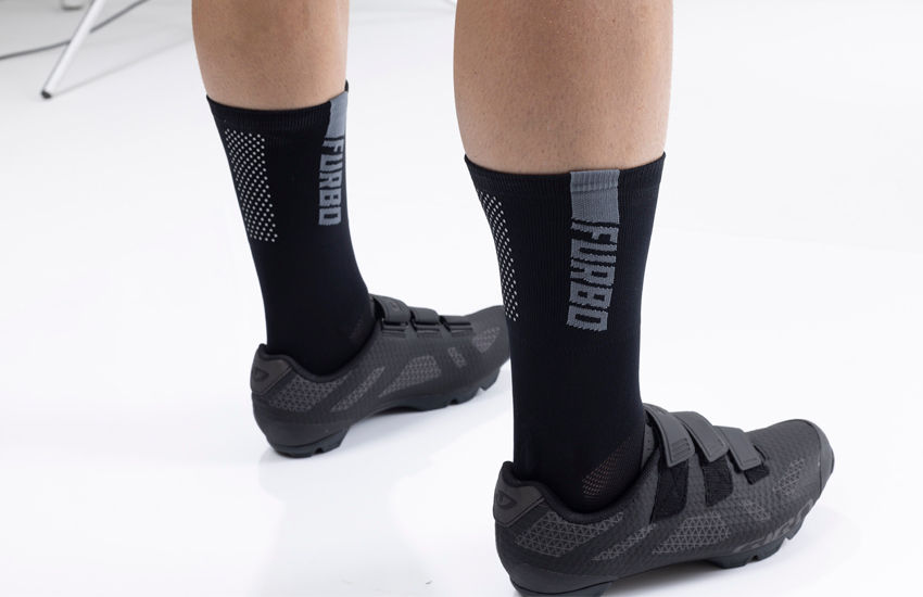 Banner Meia Side Refletiva: segurança e estilo para ciclistas noturnos