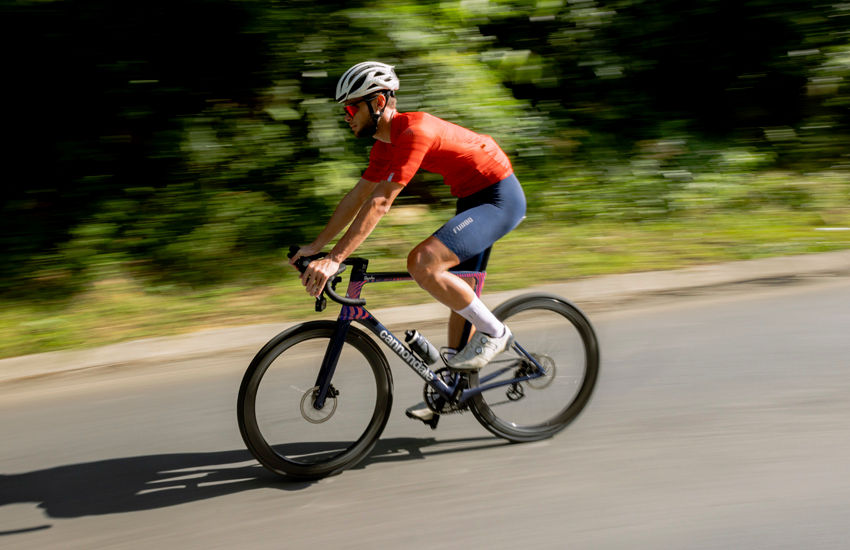 Banner Jersey de ciclismo masculino: tecnologia, ajuste e conforto na estrada