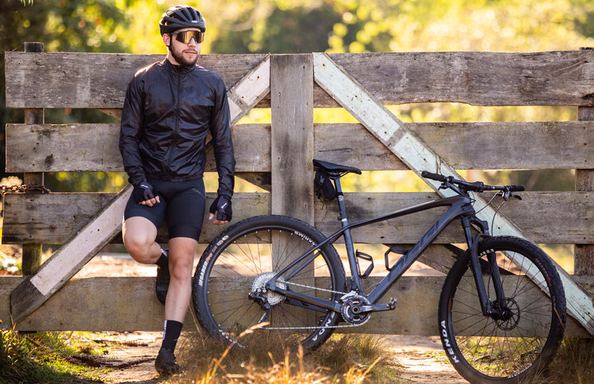 Banner Jaqueta Corta Vento: proteção e estilo em qualquer estação