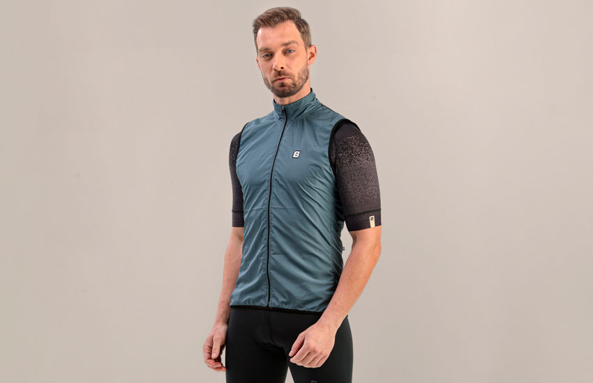 Banner Colete Corta Vento Masculino Save Cinza: Proteção Essencial para Pedais em Climas Frios