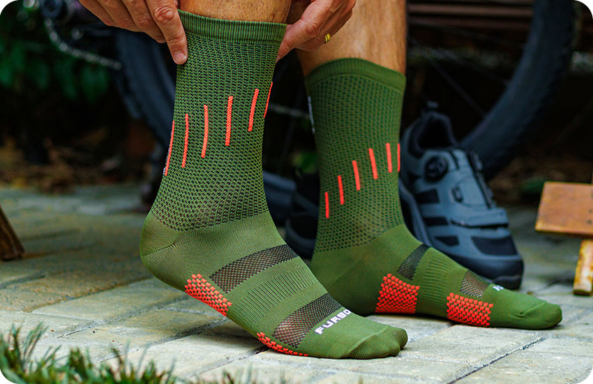 Banner Meia ciclismo masculina: diferença entre meia comum e meia de performance