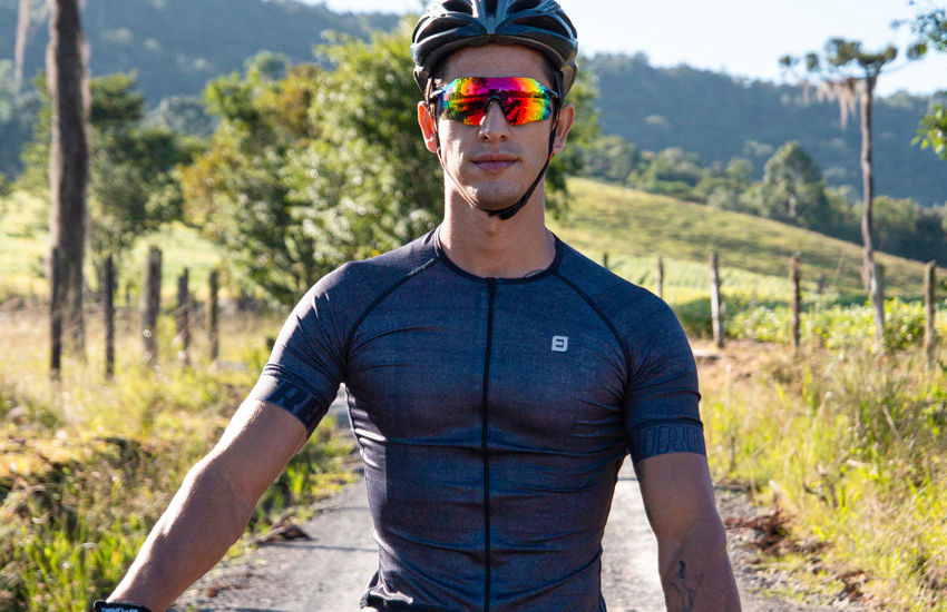 Banner Jersey Woof Furbo: Estilo e Conforto em Ciclismo de Alto Desempenho