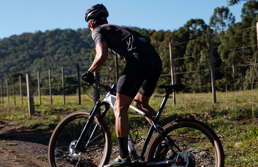 Banner Roupas e Acessórios para Ciclismo: Explore a Loja Furbo
