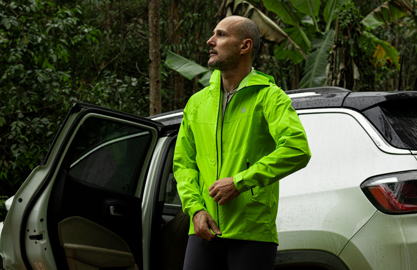 Banner Jaqueta Impermeável Accorto: Proteção, Conforto e Estilo para Ciclistas