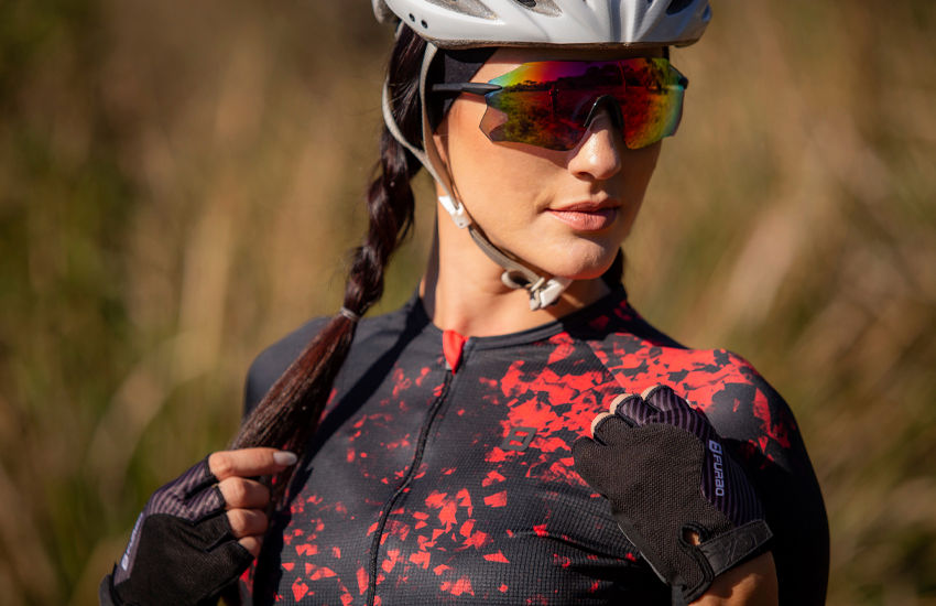 Banner Camisa Donna Ragazza Blast: Estilo e Performance para Mulheres no Ciclismo