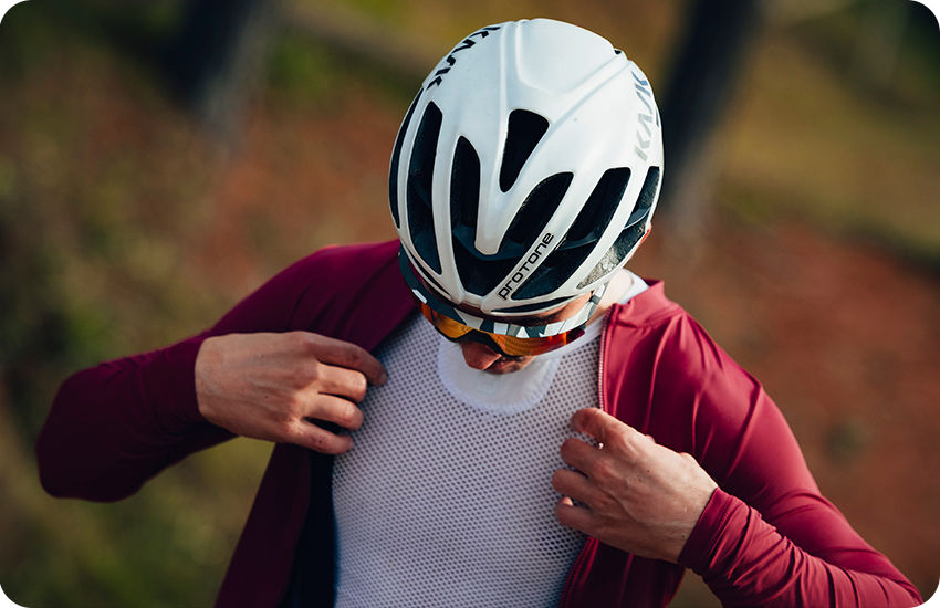 Banner Base layer para ciclismo: por que usar por baixo da jersey no frio?