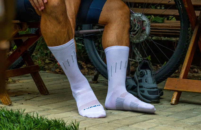 Banner Meia Esportiva: Simplicidade e Eficiência para Seus Pés