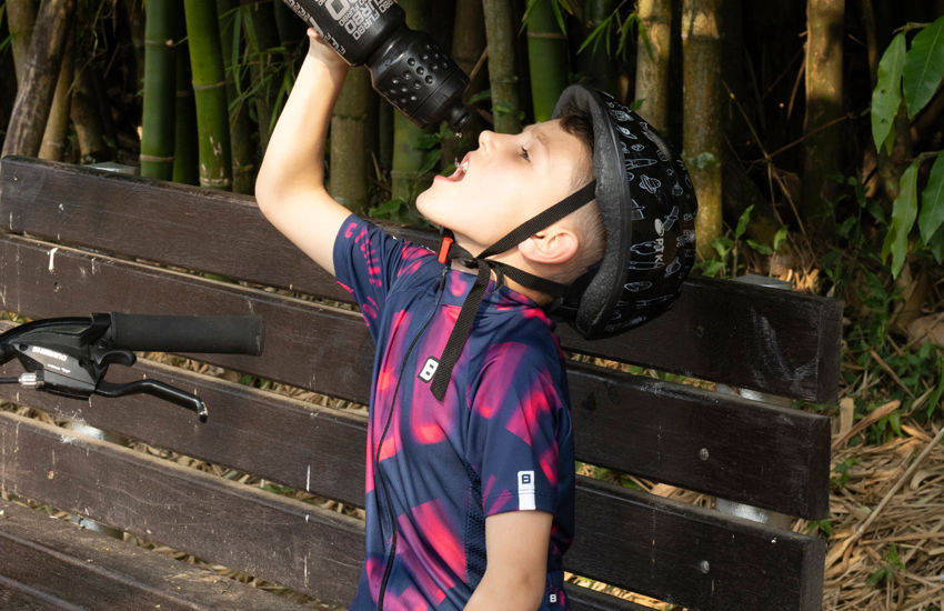 Banner Descubra a Jersey Infantil Spire: Conforto e Estilo para Pequenos Ciclistas