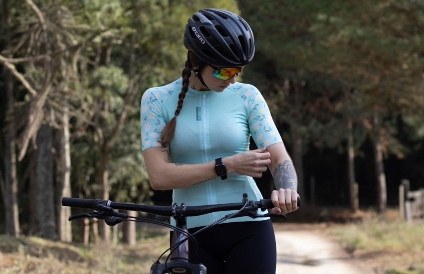 Banner Jerseys Femininas para Ciclismo: Aliando Moda e Funcionalidade