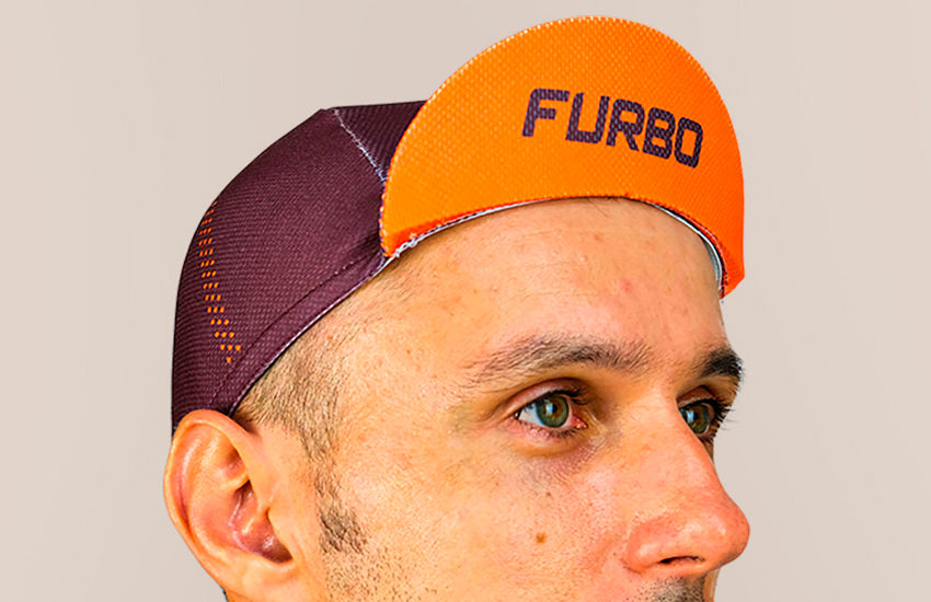 Banner Além do Capacete: Cap de Ciclismo como Complemento de Estilo e Proteção