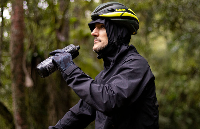 Banner Explorando o Conforto e a Segurança: A Jaqueta Impermeável Accorto