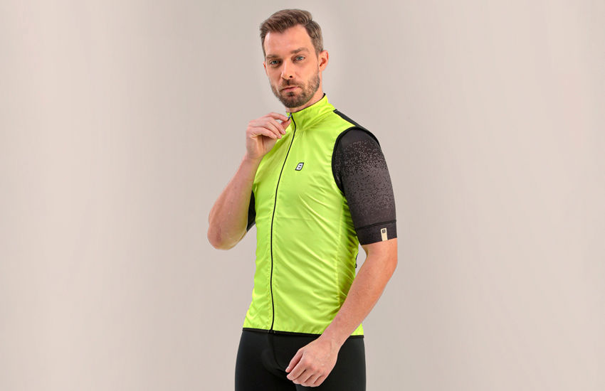 Banner Colete Corta-Vento: Proteção Garantida para o Atleta