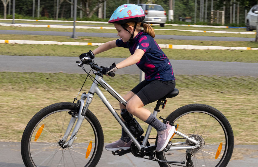 Banner Linha Infantil Furbo – Roupas de ciclismo para os pequenos atletas
