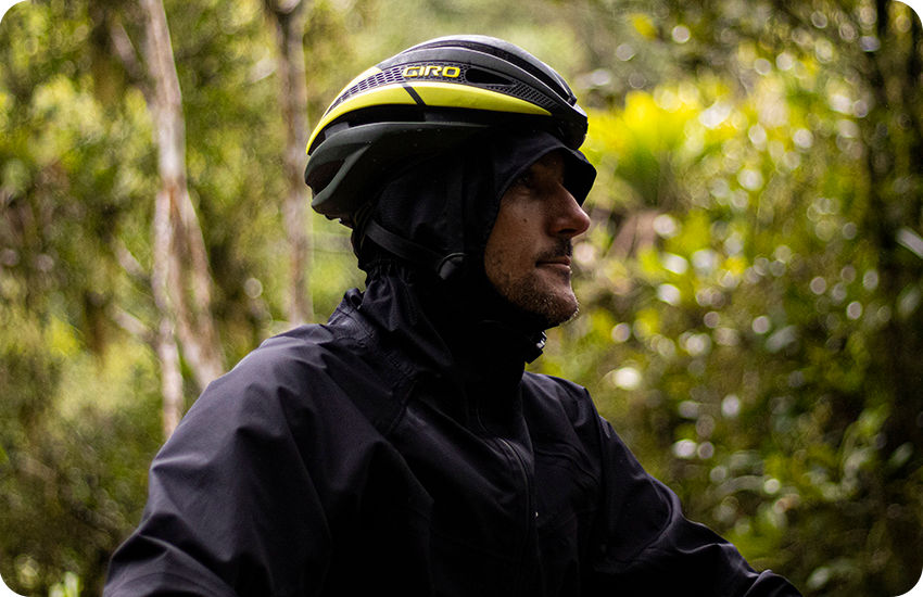 Banner Jaqueta impermeável para ciclismo: quando vale comprar uma peça para chuva?