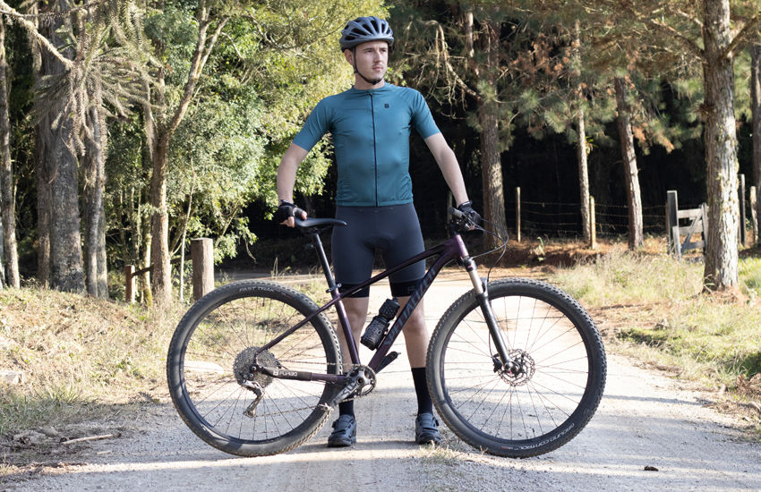 Banner Jersey Masculina de Ciclismo: A Camisa que Combina Estilo e Alta Performance