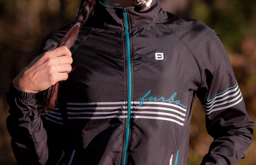 Banner Jaqueta Corta-Vento Track para Dias Ventosos