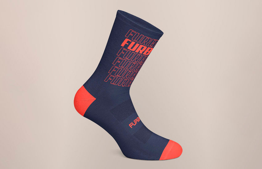 Banner Meia Refletiva: Segurança e Estilo para Seus Treinos Noturnos