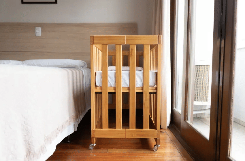 Banner Berço Fold: Companheiro Perfeito para as Viagens