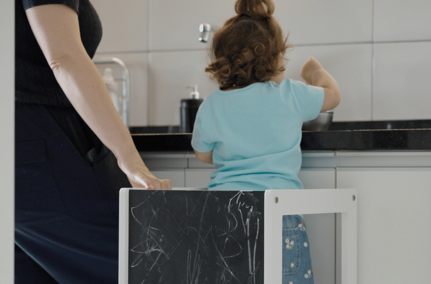 Banner Benefícios do método montessori no desenvolvimento infantil