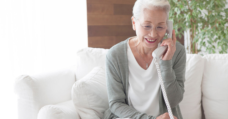 Banner Dicas de telefone para idosos: conheça aparelhos especiais