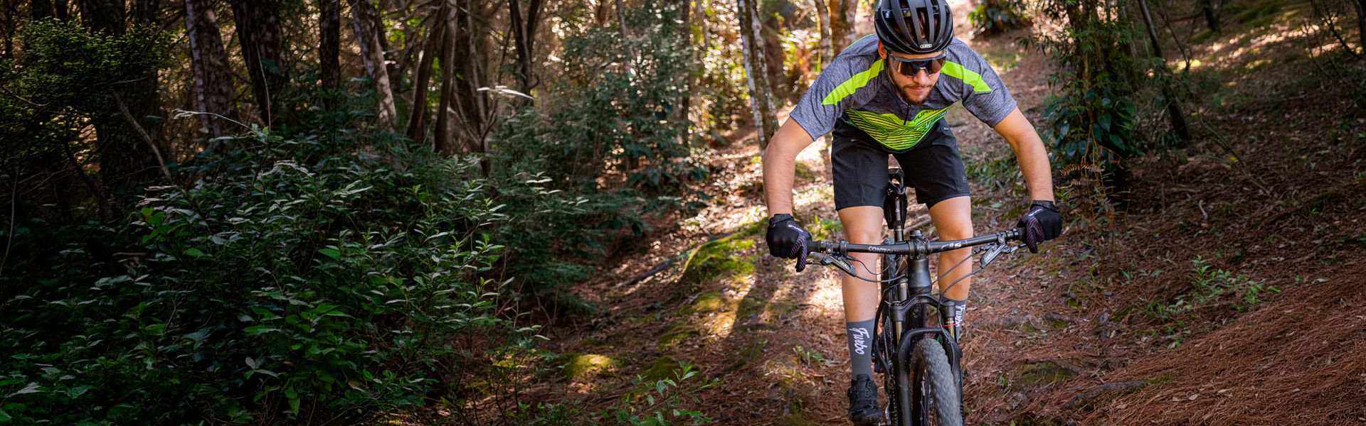 Banner de undershorts masculinos para ciclismo
