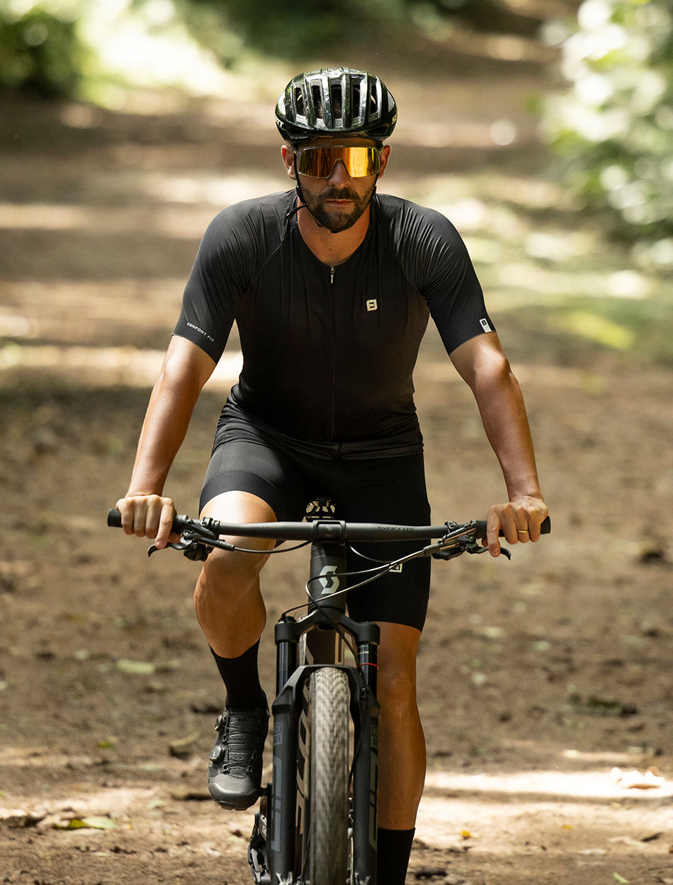camisa ciclismo mountain bike preta