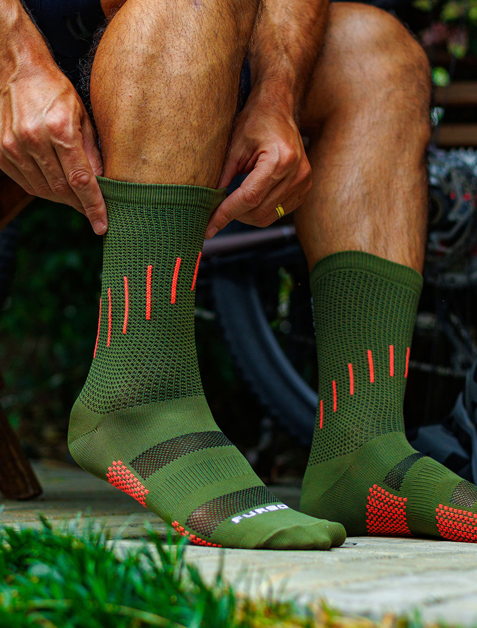 meia esportiva verde