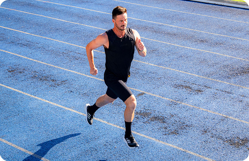 regata de corrida masculina preta