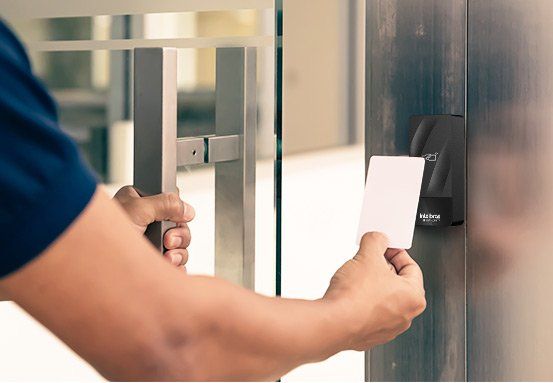 LE 1110 Security - Autenticação por cartão de proximidade Security 