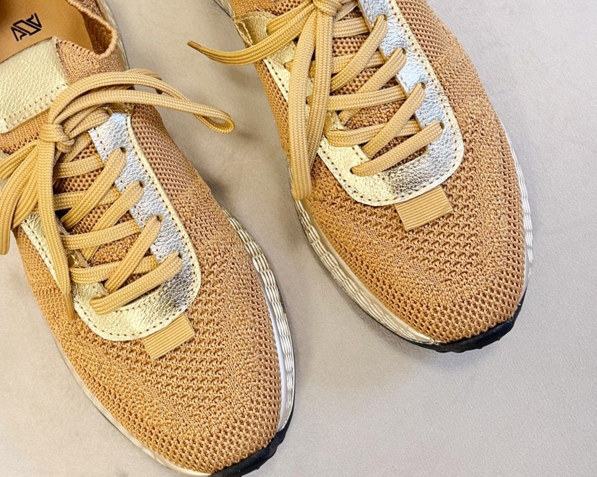 Tênis Ayla Knit Dourado