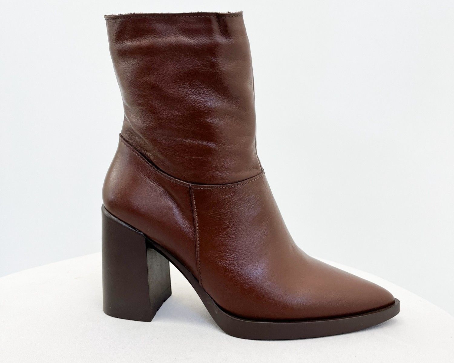 Bota Cano Médio Couro Chocolate